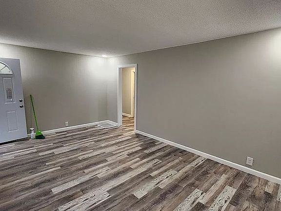 4th image of 1516 Cecil Ave