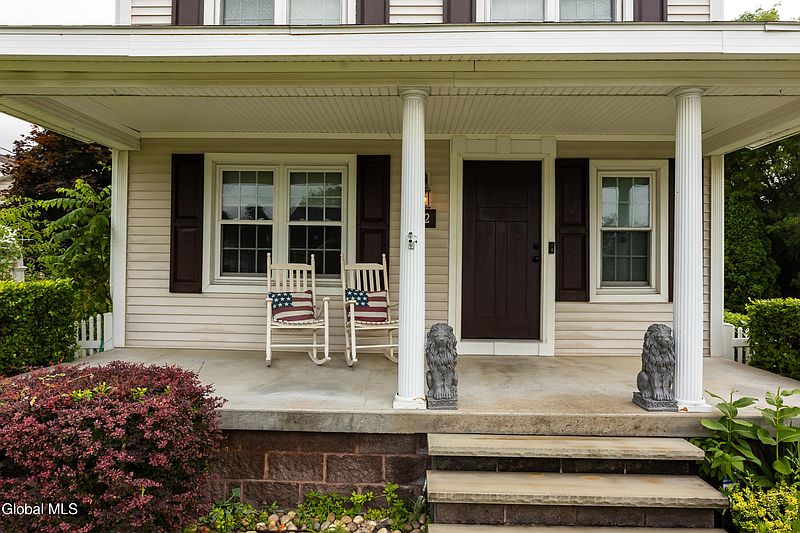 5th image of 212 Mariaville Road