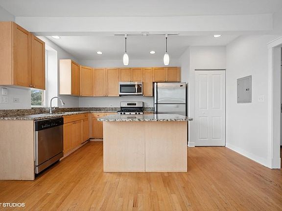 4th image of 2311 N Kimball Ave APT 3