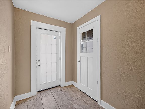 5th image of 2816 Hazelwood Ave
