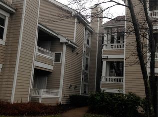 14322 Climbing Rose Way APT 104, Centreville, VA 20121
