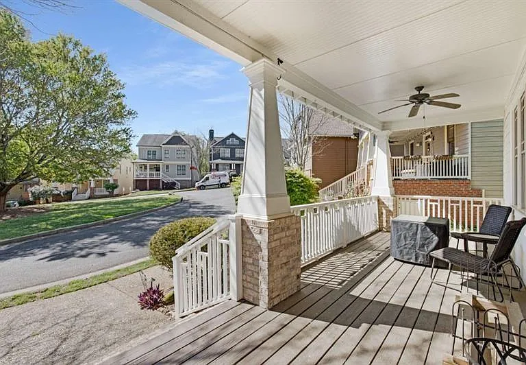 1390 Marion Walk SE — Photo 5