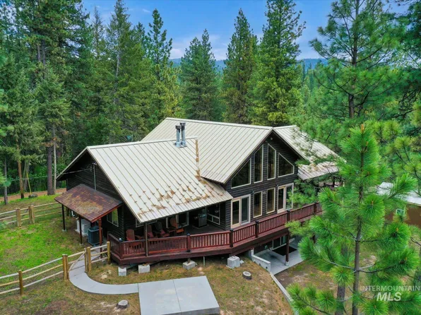 31 Rainbow Rdg, Garden Valley, ID 83622
