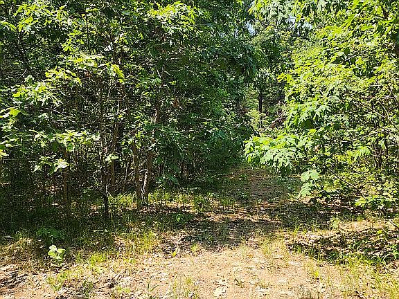 2nd image of Creekside Dr