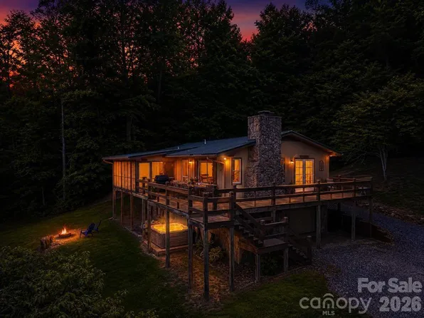 1413 Kitchens Branch Rd, Sylva, NC 28779