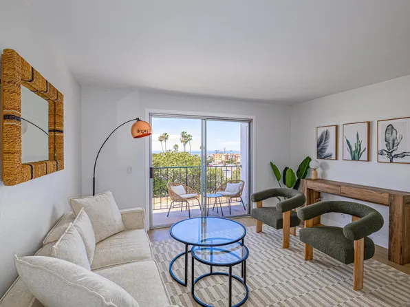 3020 Cowley Way APT 208, San Diego, CA 92117