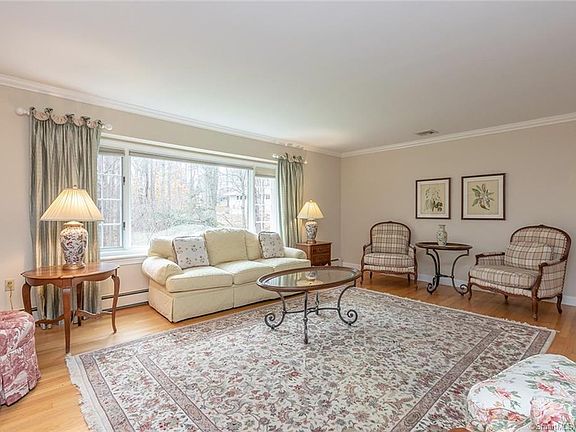 5th image of 86 Tersana Dr