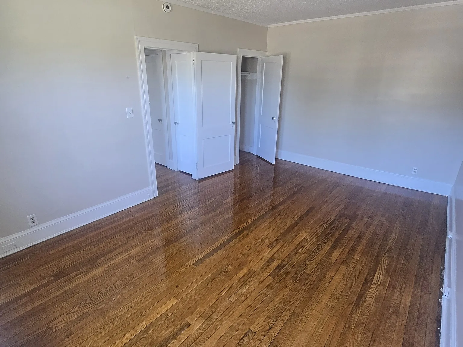 9 Evergreen Ave — Photo 4