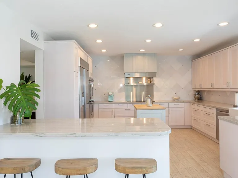 2263 Keystone Blvd — Photo 3