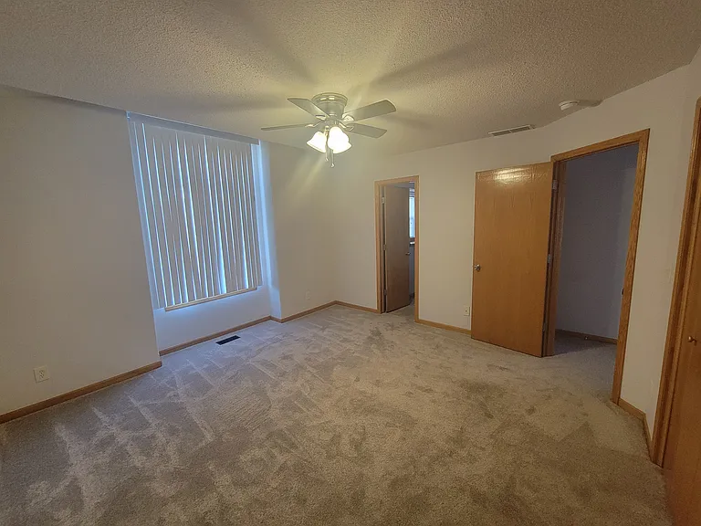 408 E Berry Ave — Photo 6
