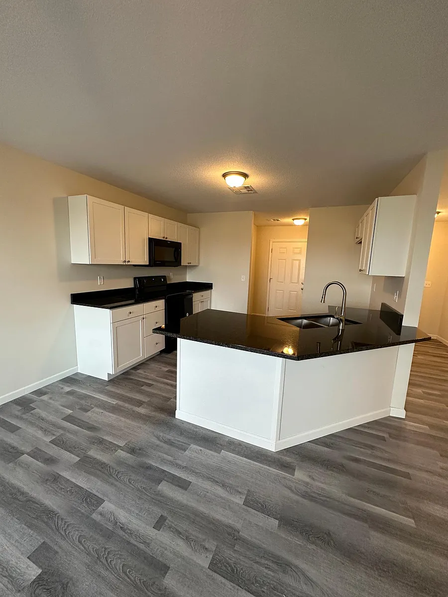 Building Photo - 1119 Harbor Dr