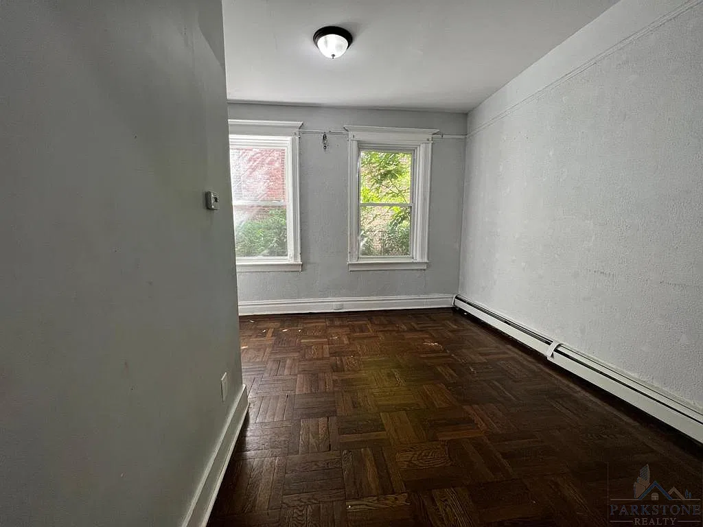 5 Morton Pl — Photo 1