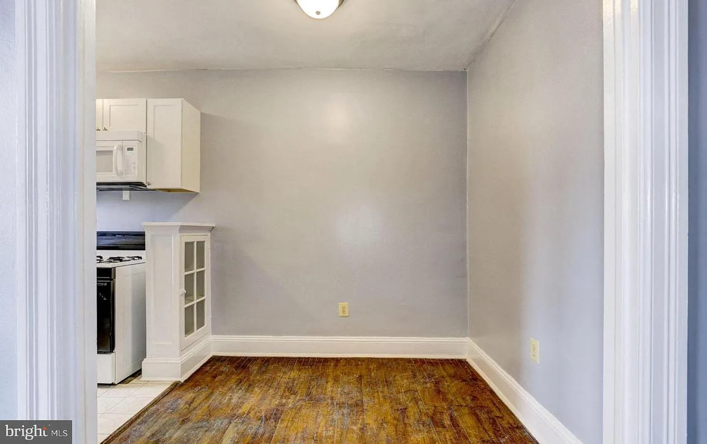 Studio, 392 sqft, $1,700 — Photo 4