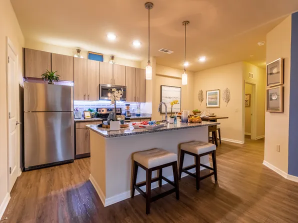 Broxton Bay Apartments