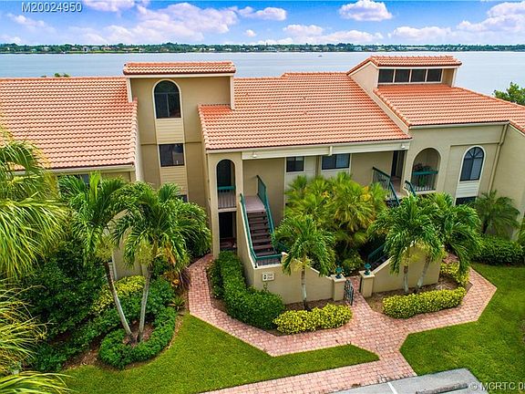 3rd image of 2544 NW Seagrass Dr