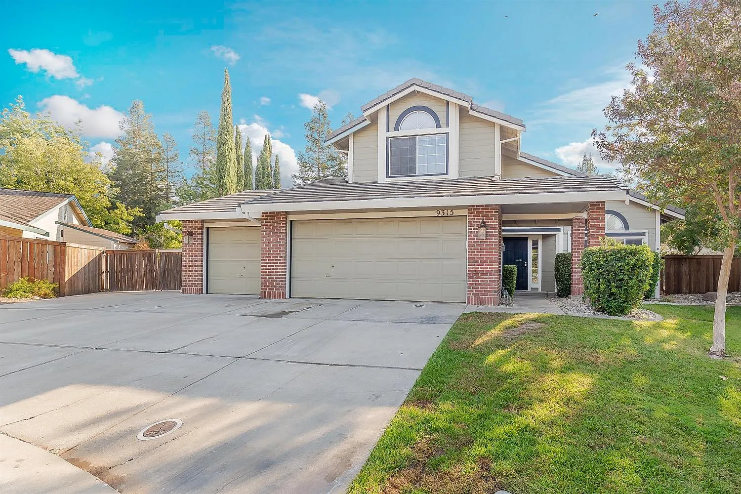 9315 Trenary Ct photo 1