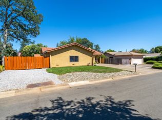 2595 Rainbow Ln, Redding, CA 96002