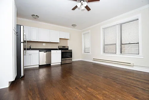 3345 N Marshfield Ave #308 Photo 1