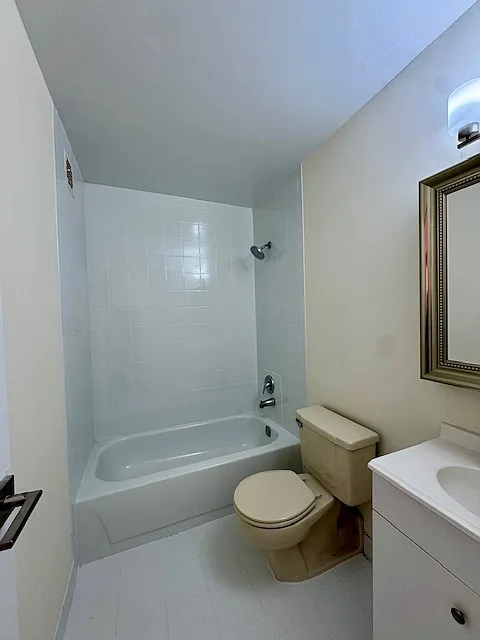 2 bed, 900 sqft, $3,150 — Photo 4