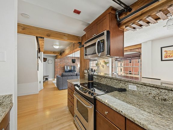 4th image of 240 Jackson St APT 330