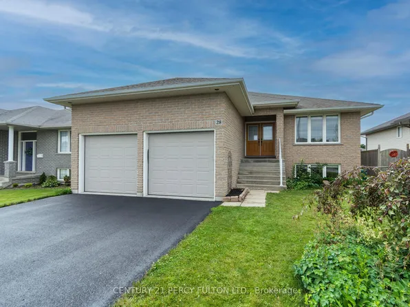 28 Freedom Cres, Quinte West, ON K8V 0C1