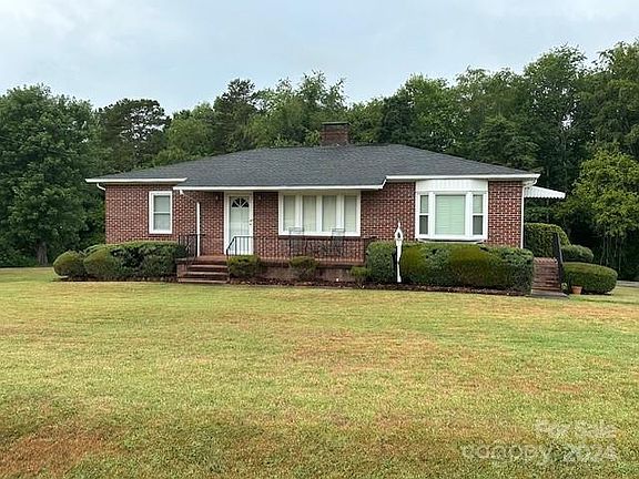 2nd image of 2322 Brookwood Dr