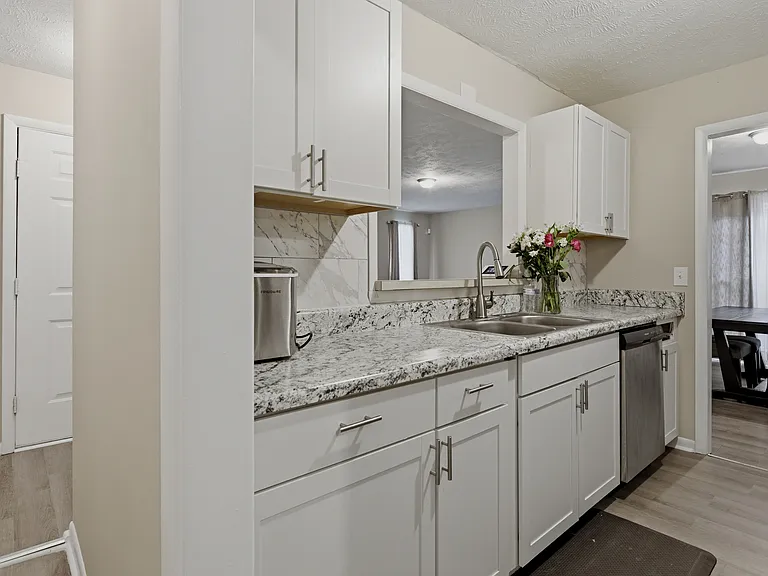 6853 Marlowe Dr — Photo 16