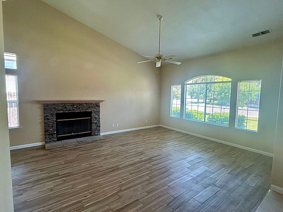 2nd image of 9921 N Baird Ave