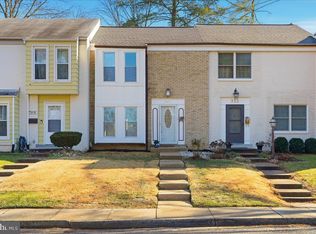 330 Shenandoah St SE, Leesburg, VA 20175