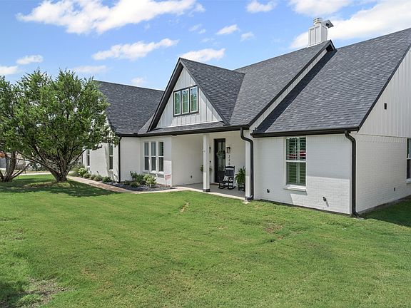 3rd image of 2200 Thompson Rd