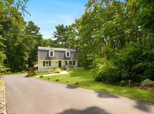 57 Quaker St, Northbridge, MA 01534