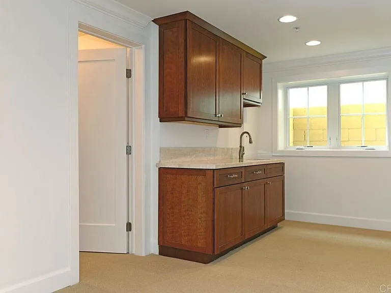 7720 Ivanhoe Ave — Photo 10