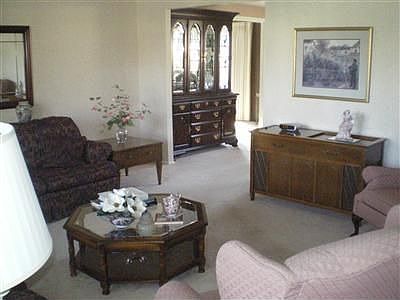 4th image of 79 Mountair Dr