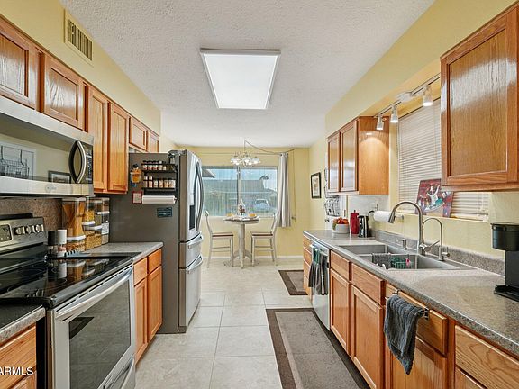 3rd image of 11165 W CAMEO Drive