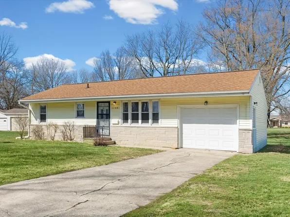 1105 Roselawn St, Paxton, IL 60957