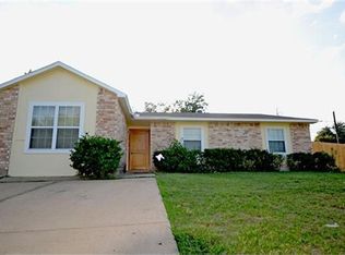 2700 Kristinwood Dr, Arlington, TX 76014