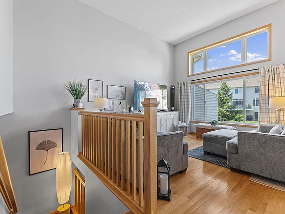 5th image of 20609 Harrow Ct