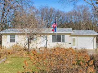 2853 Cedar Terrace Dr, Waterloo, IA 50702