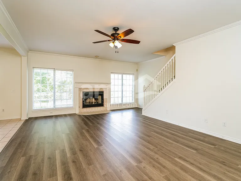 1436 W Plymouth St N — Photo 9