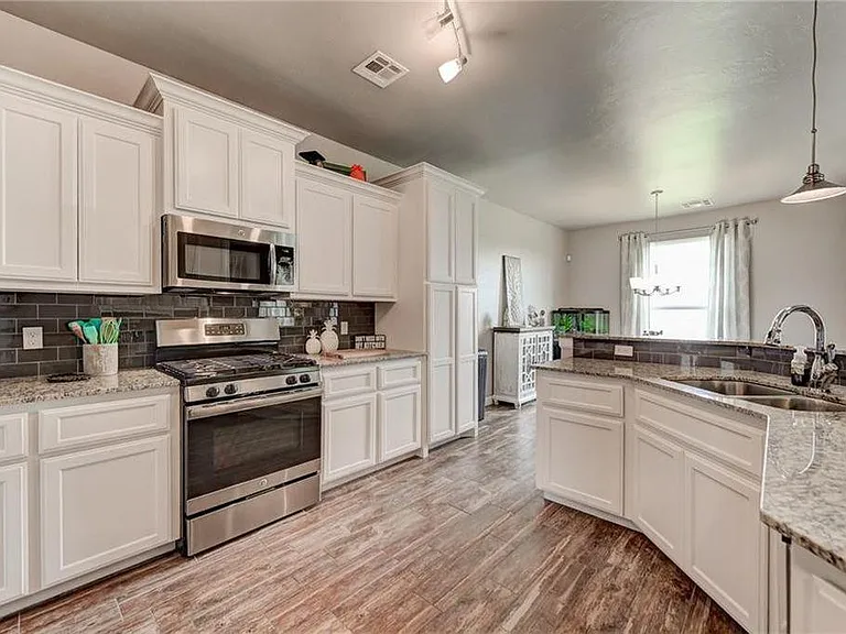 625 Placid Dr — Photo 9
