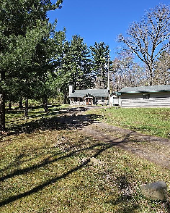 1st image of 21039 Cedar Creek Rd