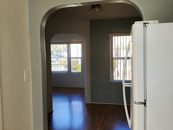 3rd image of 518A E Flower St #518-A