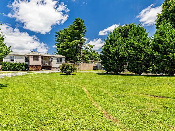 3rd image of 340 Stephens Rd