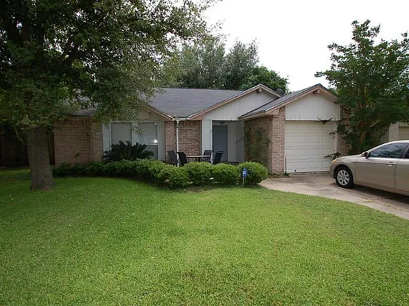 12610 Lacey Crest Dr, Houston, TX 77070