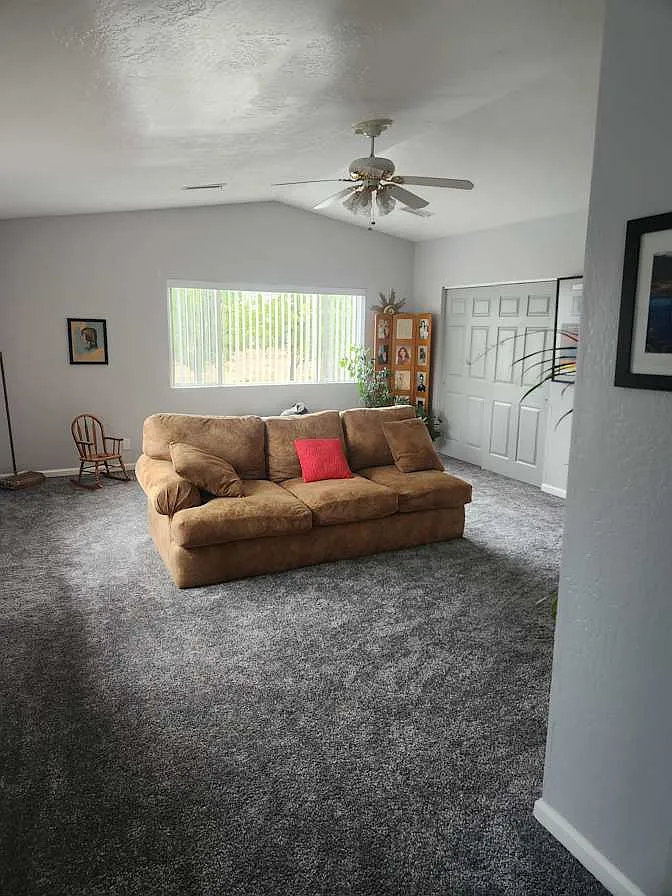3 bed, 1800 sqft, $900 — Photo 4