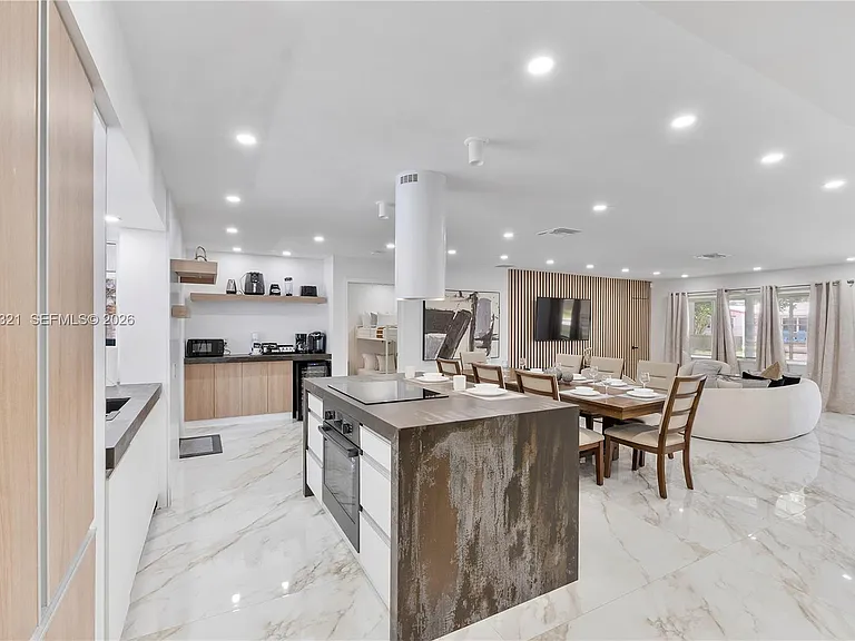 3261 Seaward Dr — Photo 8