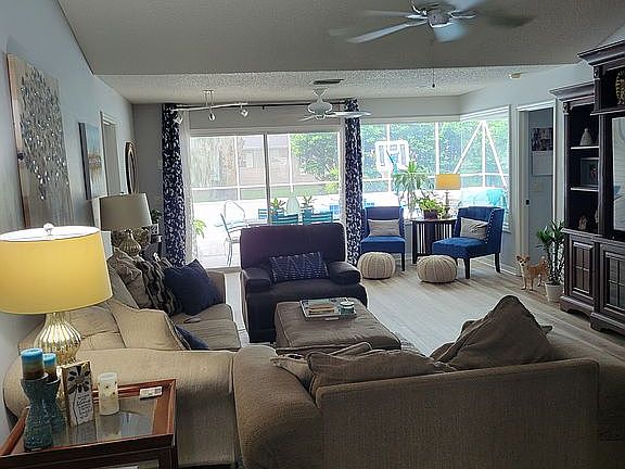 5th image of 1207 Laurel Oak Ln
