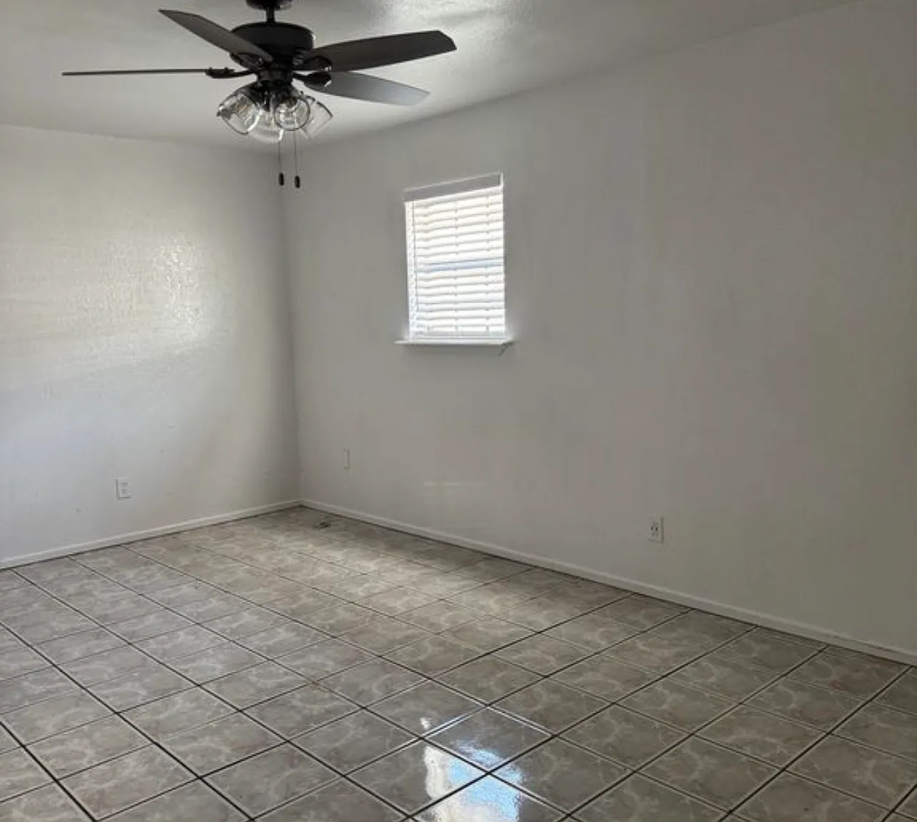 4 bed, 1603 sqft, $1,590 — Photo 4