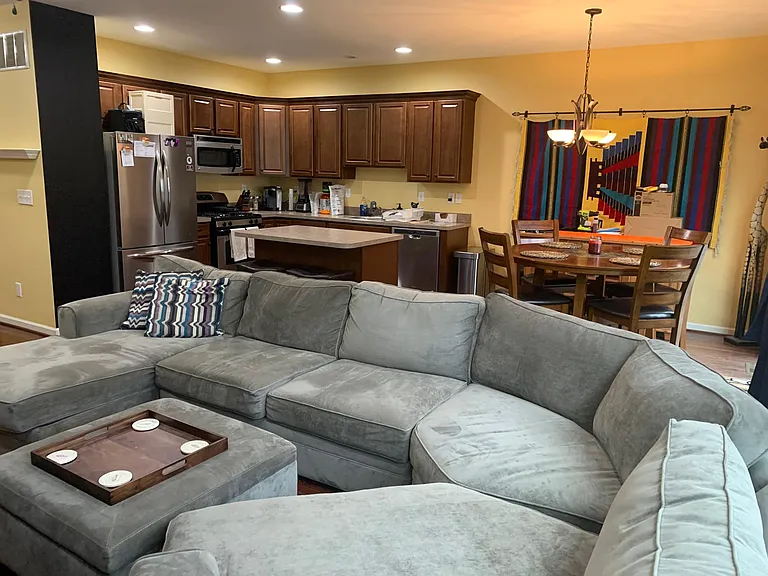 210 Mullen Dr — Photo 3