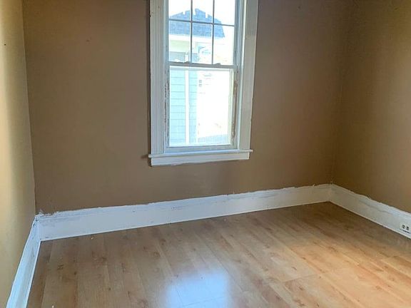 2nd image of 195 Maplewood Ave Floor 2